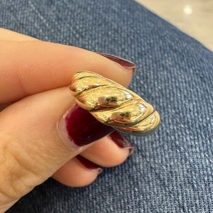 Mejuri Croissant Pinky Ring size 4 - solid 14k gold like new with original box.